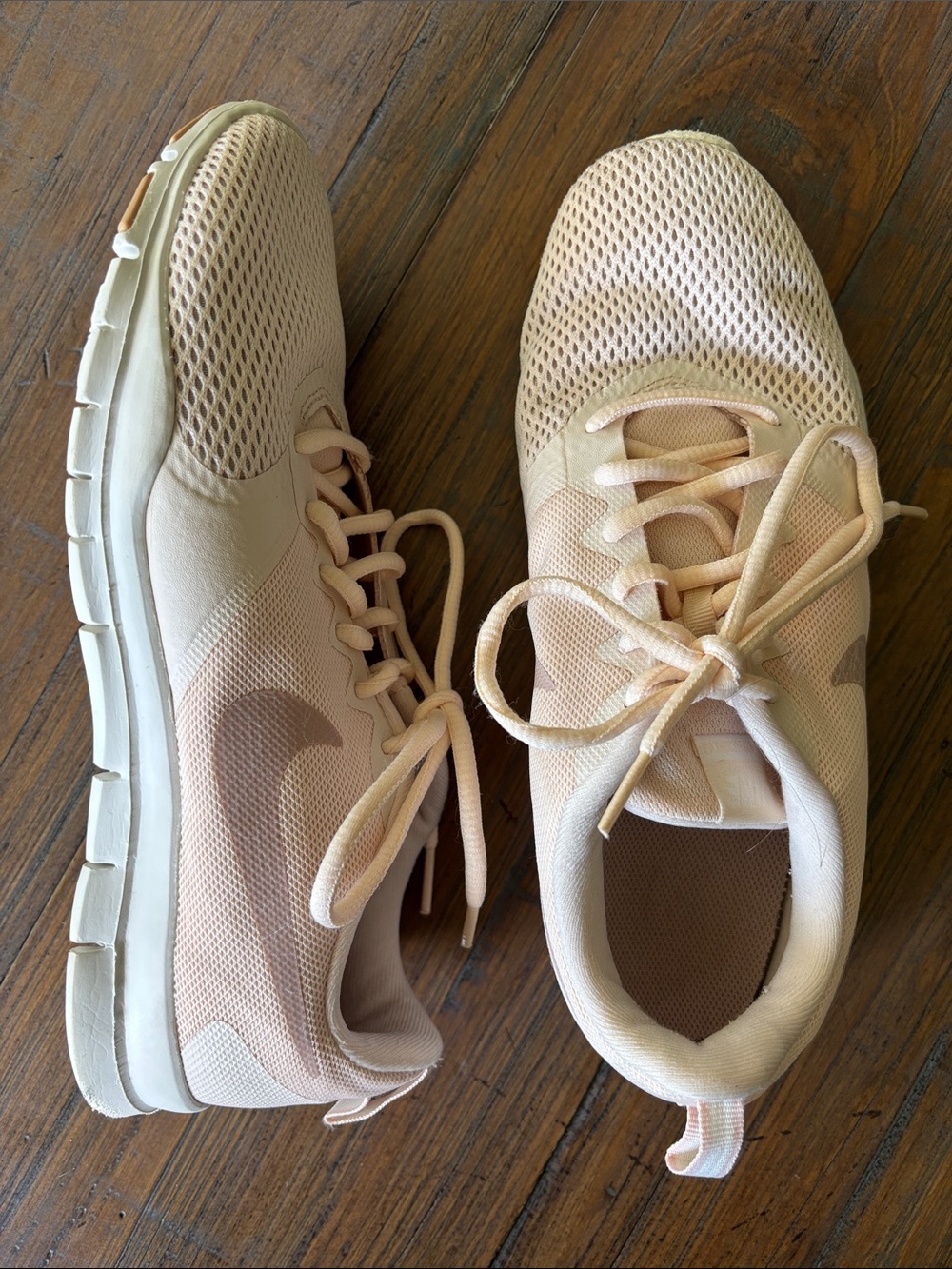 Nike size 9 Training Flex Essential TR light pink/peach and white athletic shoes